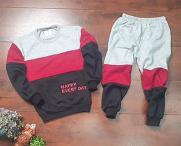 Full Sleeves Tracksuit for Boys (Multicolor, 3-4 Years).Colorful and comfortable full sleeves tracksuit for boys aged 3-4 years. Soft, breathable, and durable fabric ideal for casual wear, playtime, and sports activities.