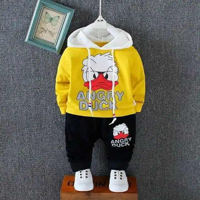Full Sleeves Hooded Tracksuit for Boys (Mustard & Black, 3-4 Years).Stylish hooded full sleeves tracksuit for boys aged 3–4 years. Soft, comfortable fabric in mustard & black, perfect for winter wear, playtime, and outings.