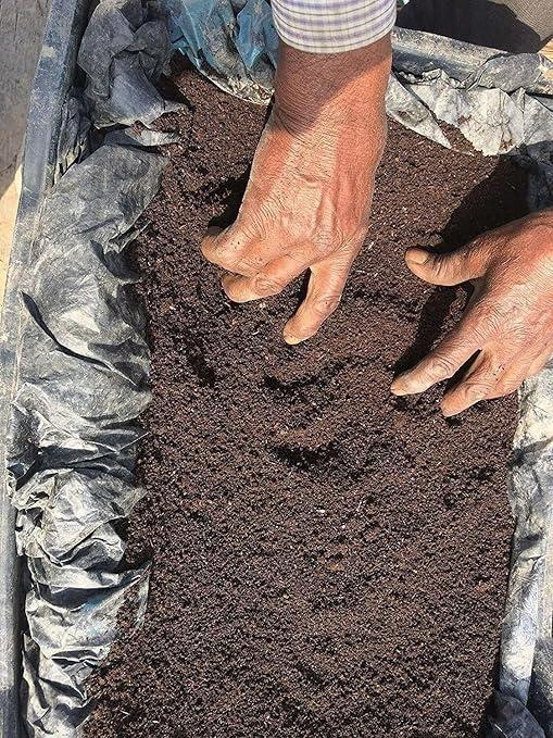 Organic Vermicompost 400gm.Organic Vermicompost 400gm – Natural Plant Fertilizer for Healthy Growth
