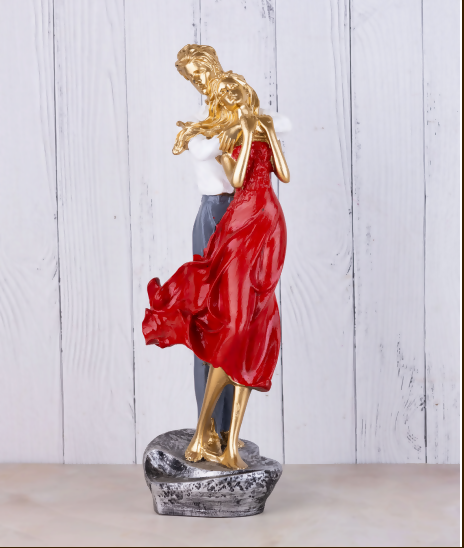 Romantic Standing Couple Showpiece Resin Handicraft