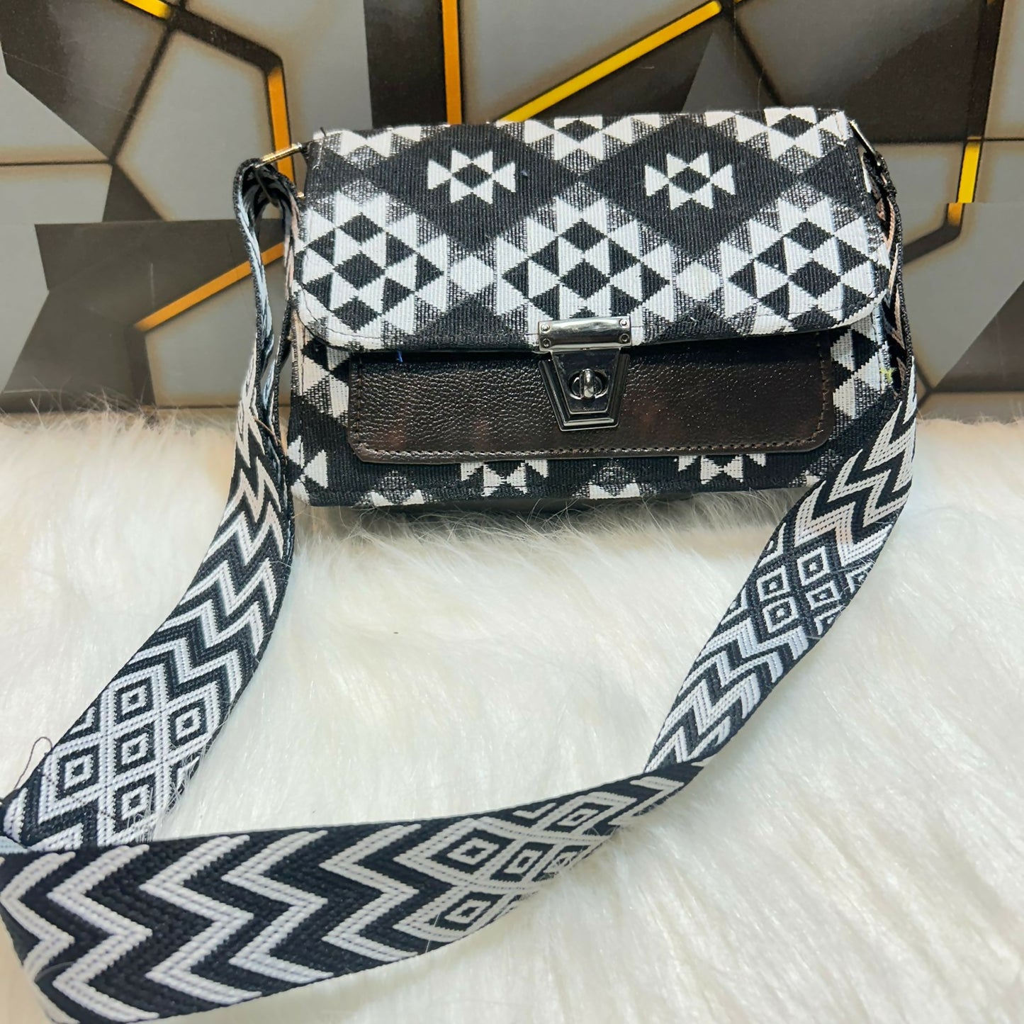 Women's Geometric Tribal Print Sling Bag