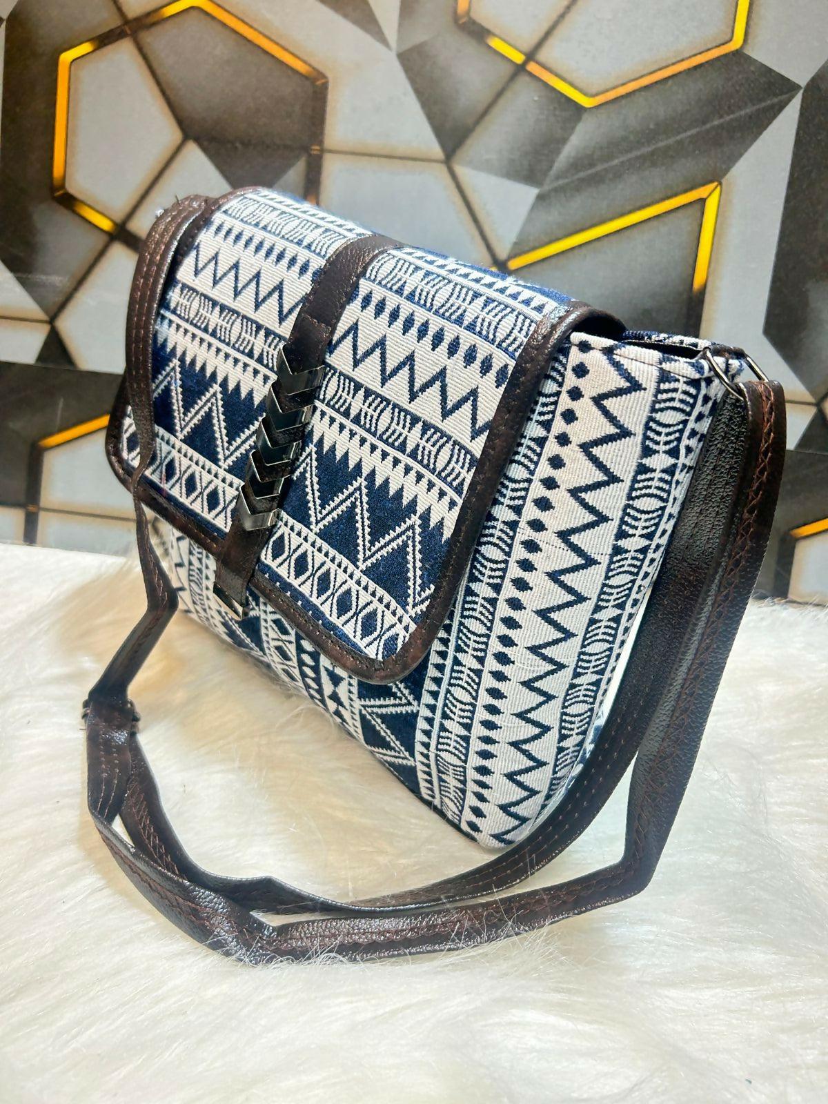 Trendy Geometric Print Sling Bag for Daily Use