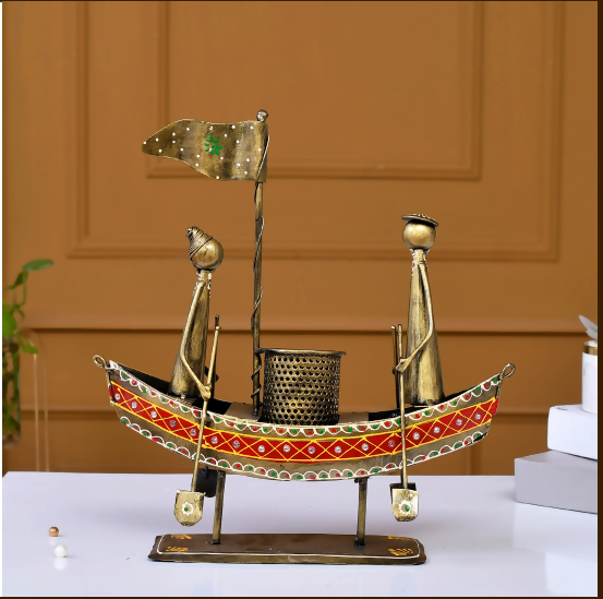 Premium Artistic Boat Couple Pen Stand – Vintage Metal Desk Organizer | Elegant Home & Office Decor Gift