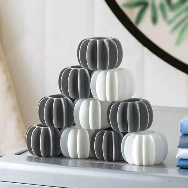 5 Pcs Washing Machine Laundry Balls.5 Pcs Washing Machine Laundry Balls are reusable washing accessories designed to improve cleaning efficiency and prevent clothes from tangling during wash cycles.