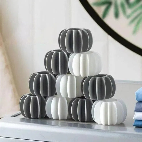 5 Pcs Washing Machine Laundry Balls.5 Pcs Washing Machine Laundry Balls are reusable washing accessories designed to improve cleaning efficiency and prevent clothes from tangling during wash cycles.