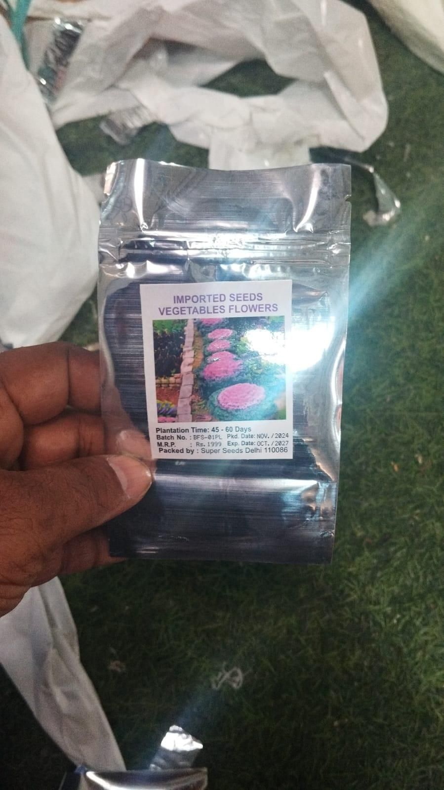 8980
