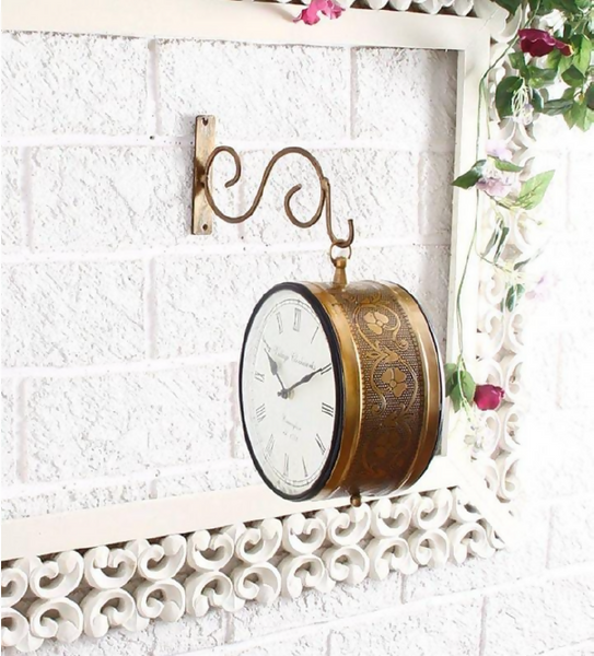 Luxury Vintage Wall Clock – Elegant Interior Piece