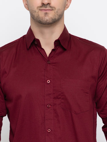 Men Regular Fit Solid Spread Collar Casual Shirt